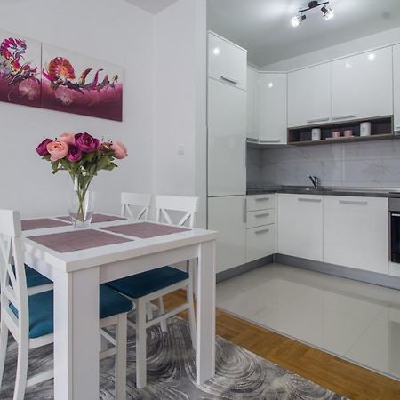 Iskra Apartment Banja Luka Bagian luar foto
