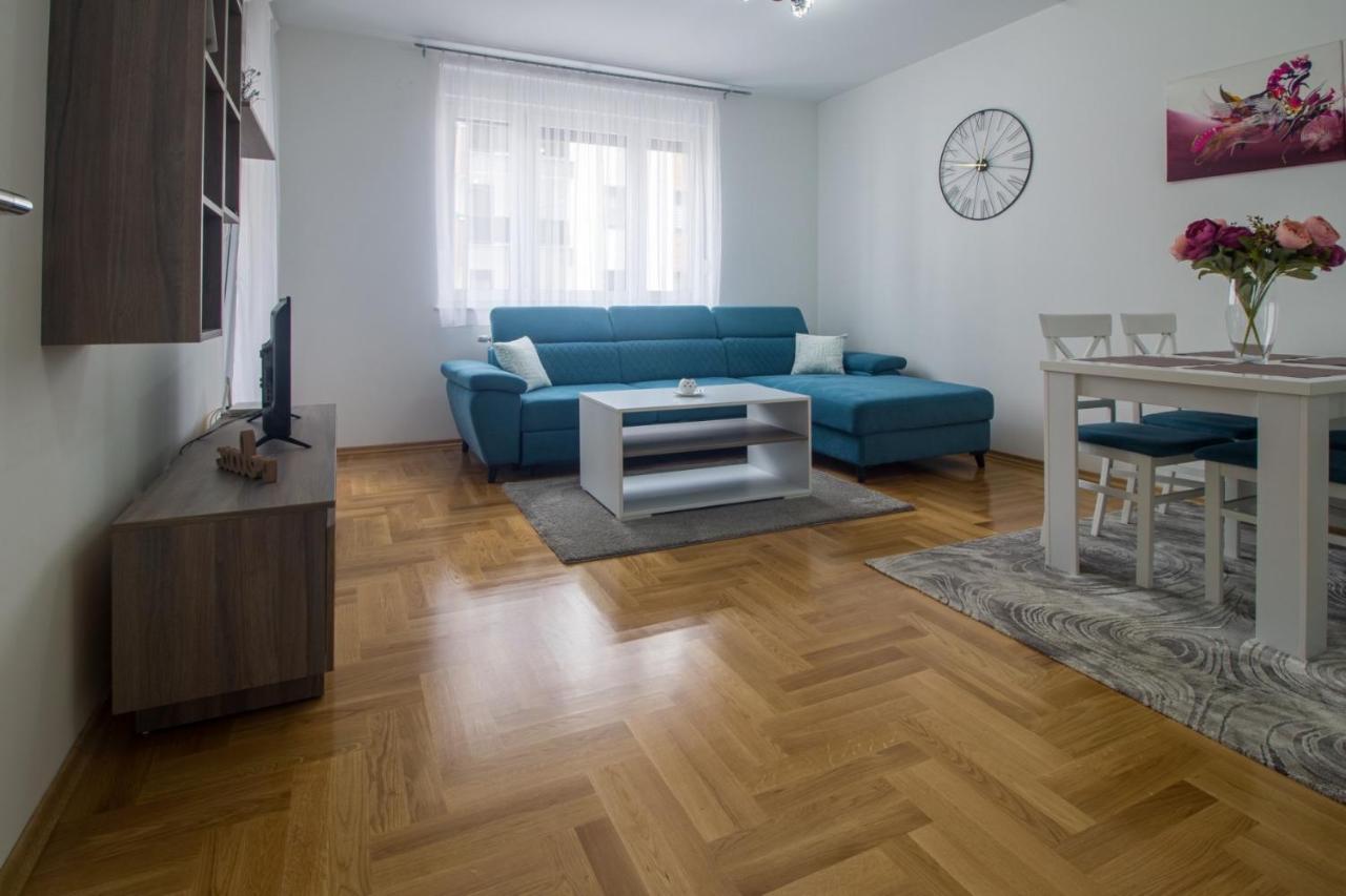 Iskra Apartment Banja Luka Bagian luar foto